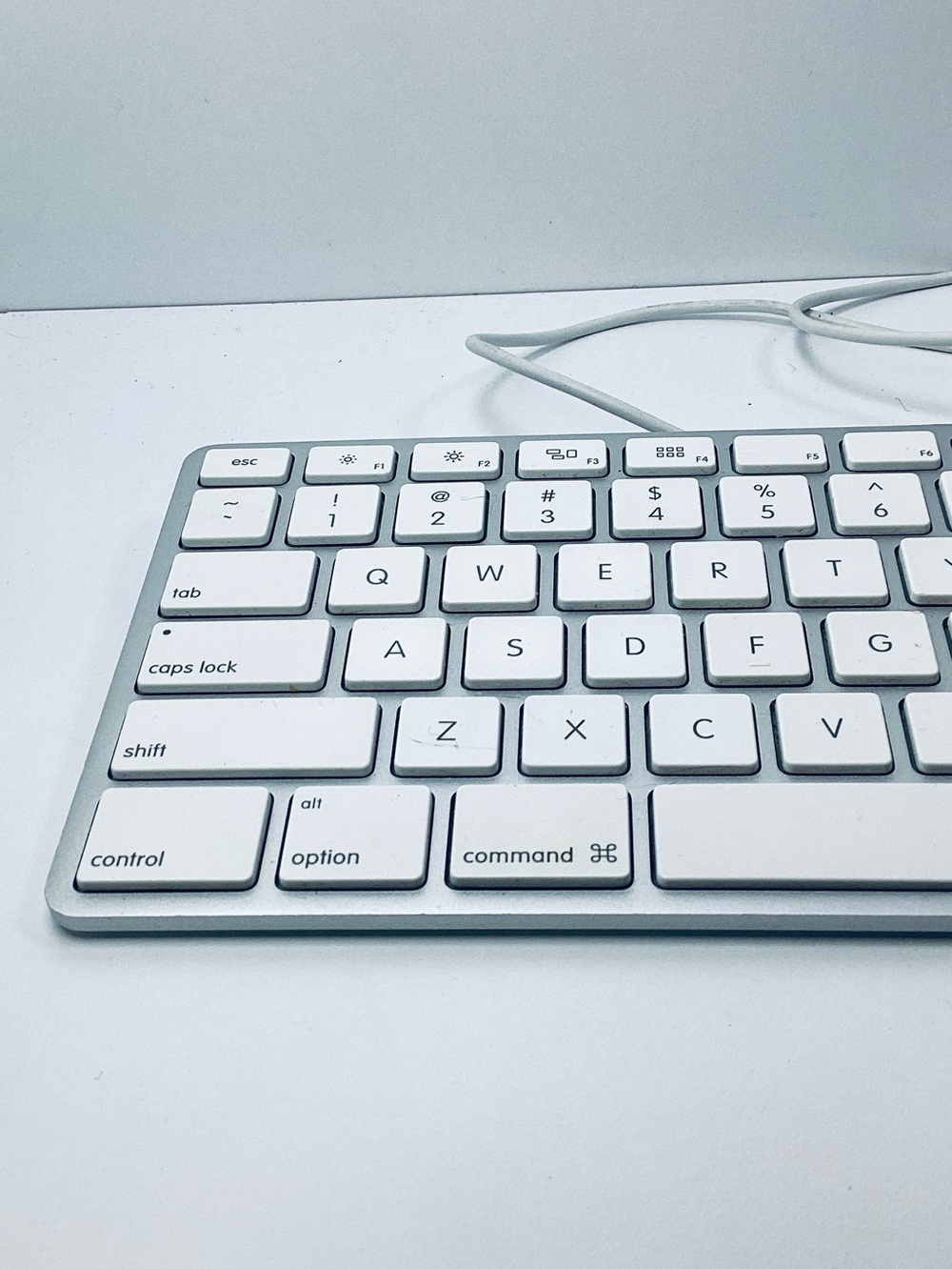 🐵 Apple White USB Keyboard - Picture 6 of 9